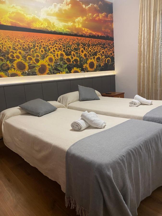 Quintanilla-Vivar Hostal Restaurante Rio Ubierna מראה חיצוני תמונה